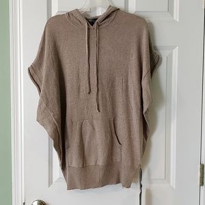 NWT Love Stitch Short Sleeve Hooded Sweater